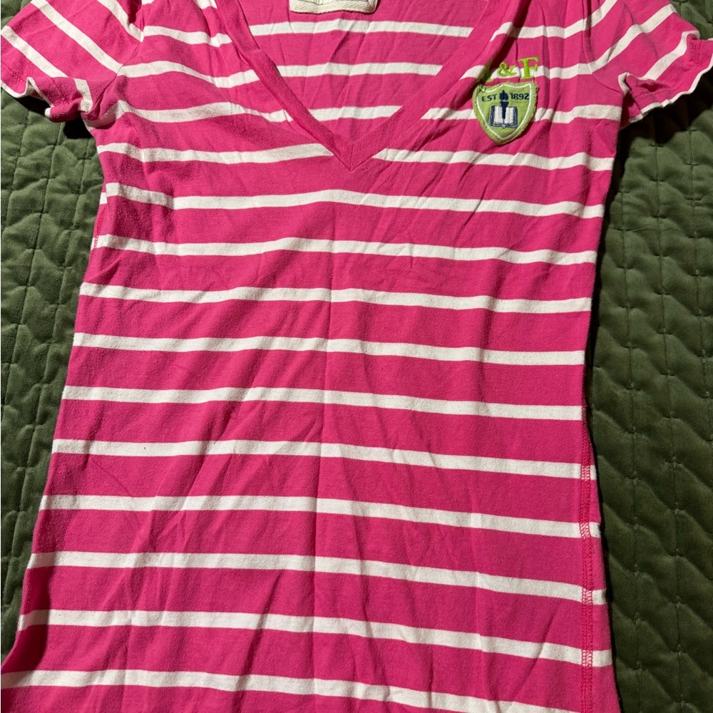 Abercrombie & Fitch Y2K pink and white striped v-neck t-shirt medium‎ - Picture 2 of 7
